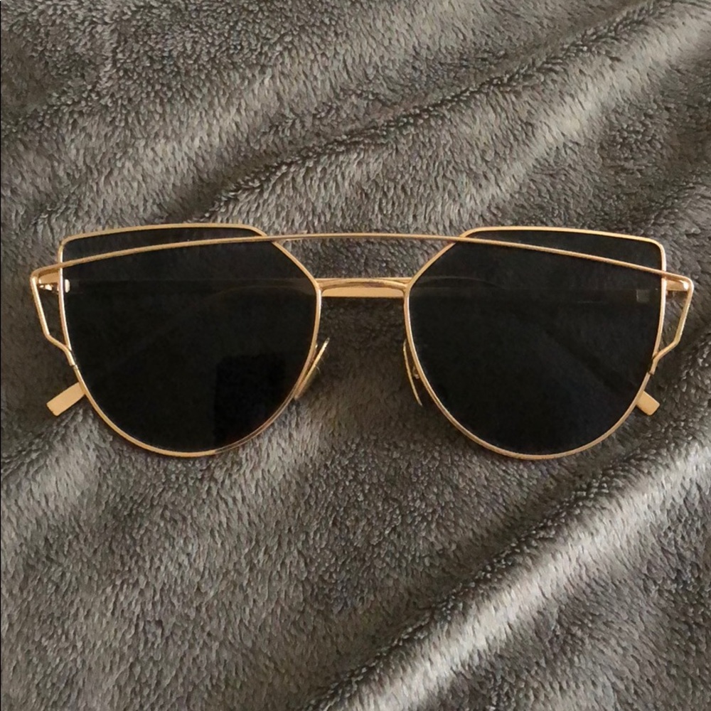 Black and gold glasses -used